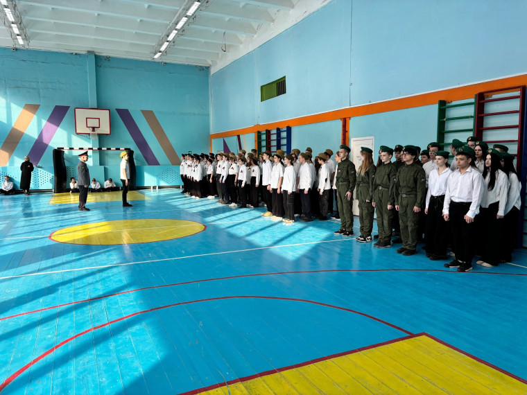 Смотр строя и песни 5-10 классы.